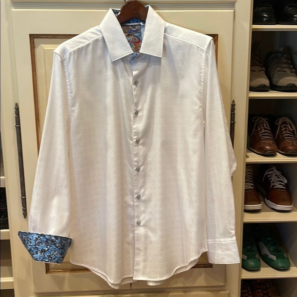 NWOT Robert Graham Shirt